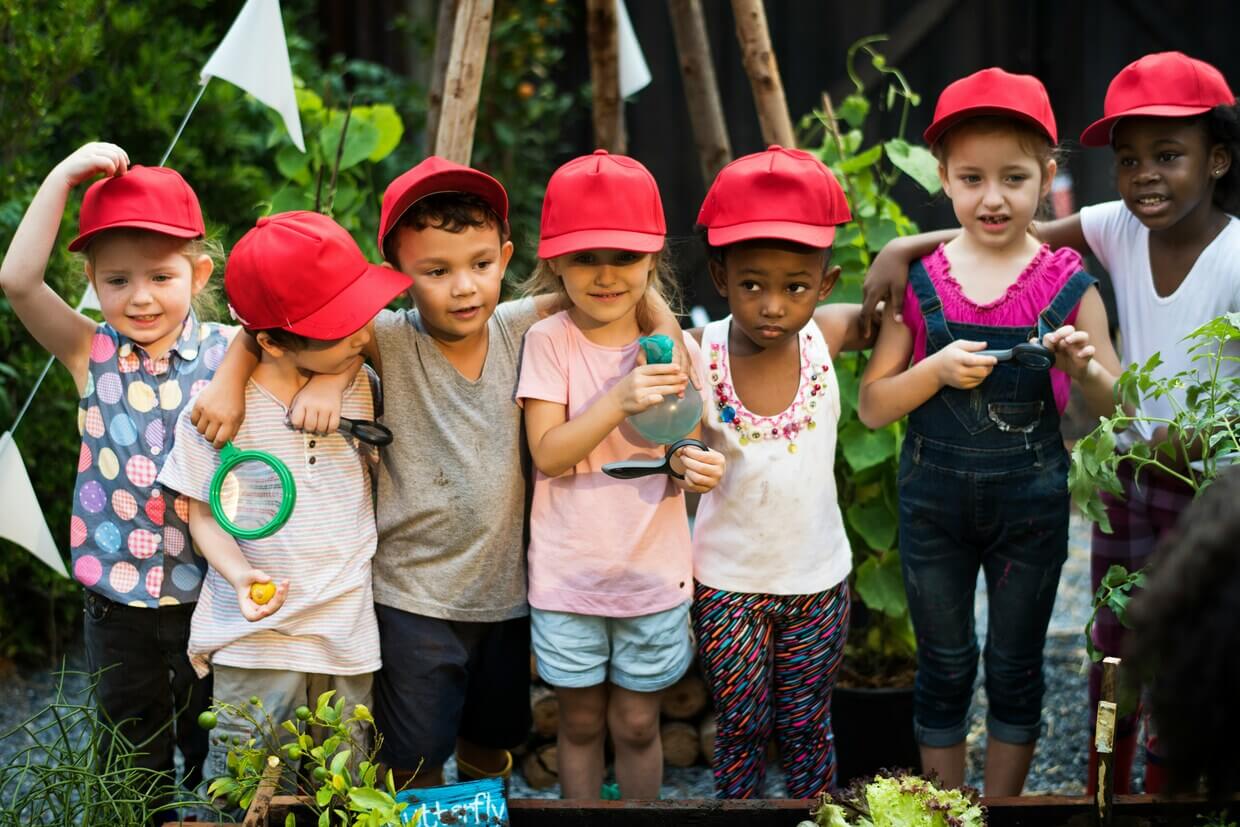 Children learning together across cultures